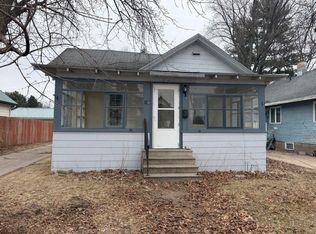 126 8th St, Clintonville, WI 54929