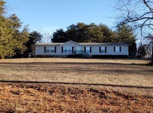 2602 Diamond Hill Rd, Moneta, VA 24121