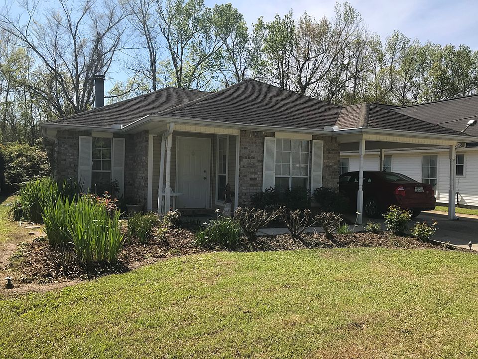1st image of 18153 Wood Haven Dr