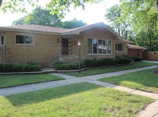 4600 W 98th Pl, Oak Lawn, IL 60453