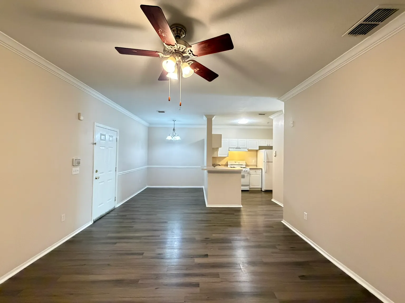 2 bed, 1141 sqft, $1,650 — Photo 4