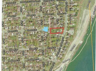 2005 Military St, Port Huron, MI 48060