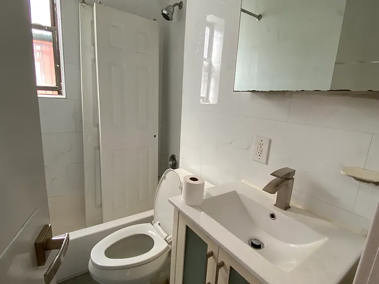 85 Ralph Ave #4A — Photo 8