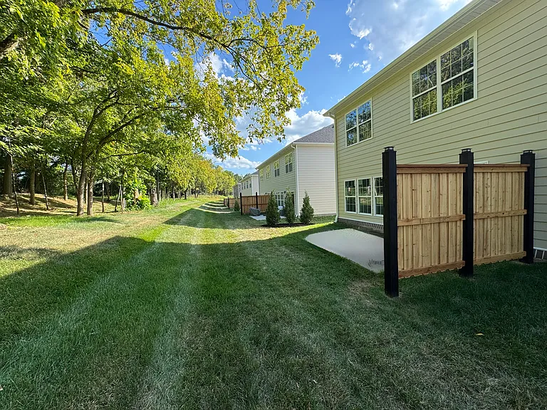 7073 Brady Way — Photo 5
