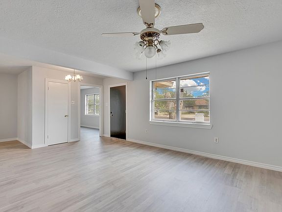 4th image of 1618 W 25th St