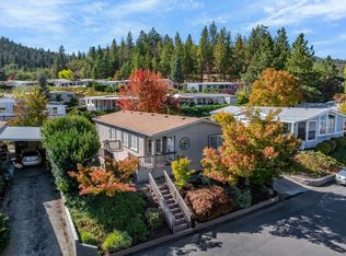 3955 S Stage Rd APT 52, Medford, OR 97501