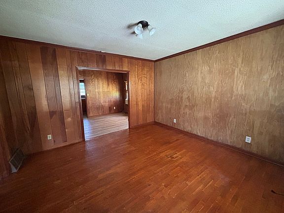 2nd image of 133 Old Dalton Rd NE