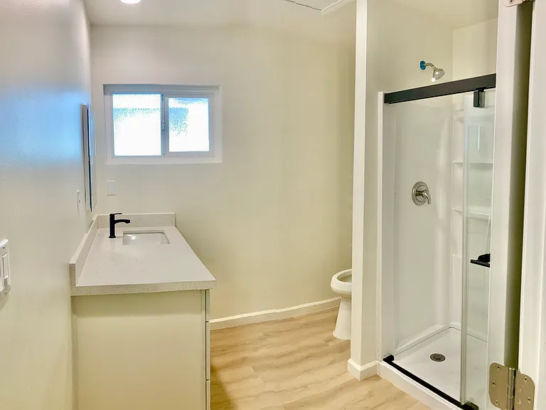 270 N Sunrise Way — Photo 7