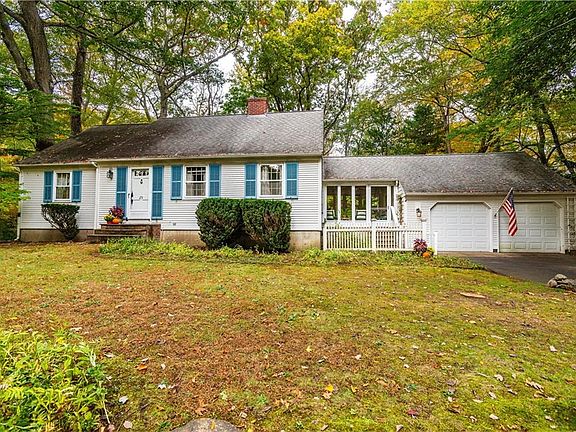 5th image of 25 Hanaford Dr
