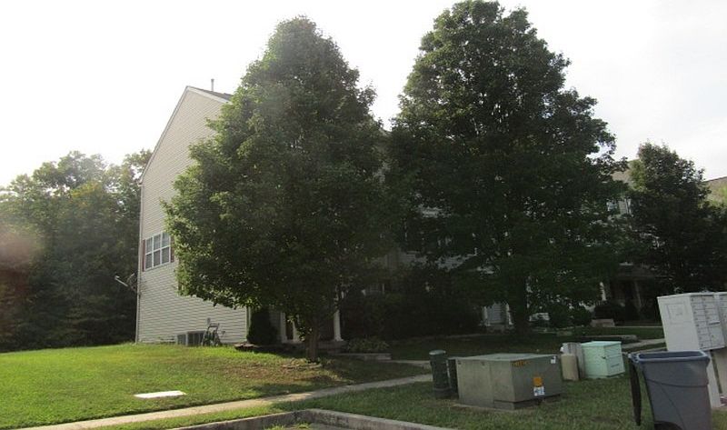 2nd image of 2446 Beaver Crossing Rd