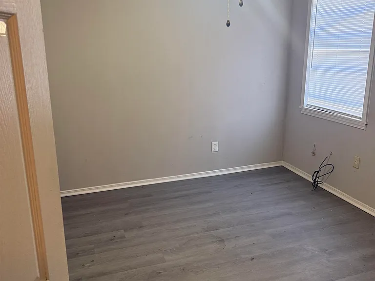 273 Gaston Ave — Photo 5