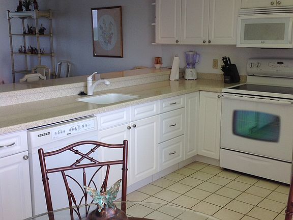 Eat In Kitchen
