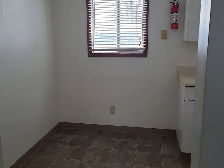 1222-1224 Doolittle Dr NE — Photo 5