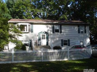 5 Oak Is, Oak Island, NY 11702