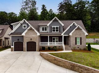 8433 Quarles Ln, Hixson, TN 37343