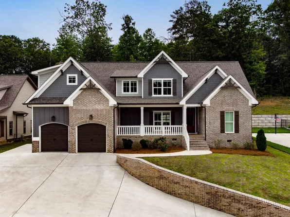 8433 Quarles Ln, Hixson, TN 37343