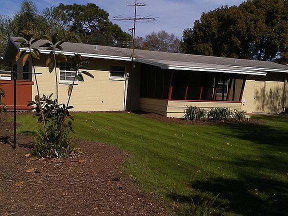 5th image of 126 Connie Ave