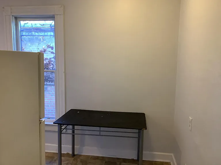 49 Clark Pl #UPSTAIRS — Photo 11