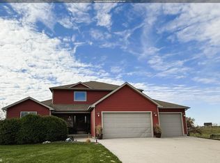 1321 Woodland Ct, Washington, IA 52353