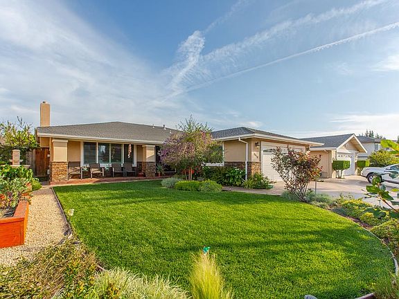 2nd image of 3418 Gila Dr