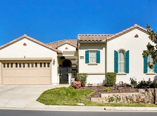 8818 Hollyhock Ct, Corona, CA 92883