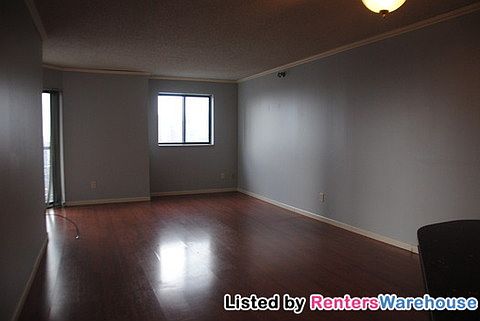 3rd image of 78 10th St E Unit 1904
