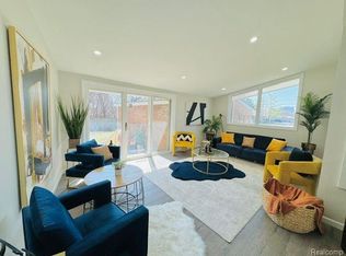 26650 Evergreen Rd, Southfield, MI 48076