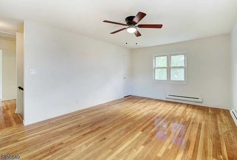 2 bed, 1.0 bath, $2,200 — Photo 3