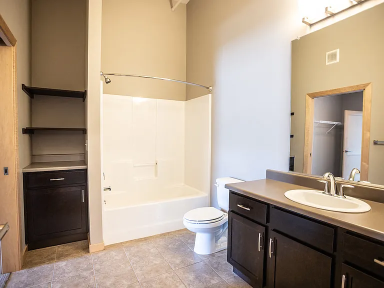 Uptown Exchange Lofts — Photo 25
