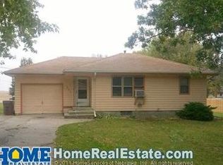 407 Cedar St, Pleasant Dale, NE 68423