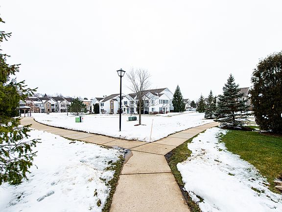 3rd image of 1731 Silverstone Dr #1731