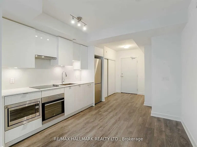 99 Broadway Ave #907 — Photo 6