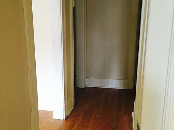 3rd image of 1030 N Pearl St APT 02