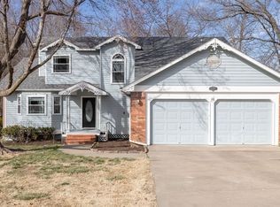 2607 W Dogwood St, Rogers, AR 72758