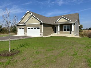 2236 Payten Ln, Shakopee, MN 55379