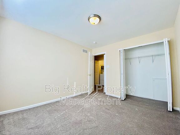 5th image of 819 Dewees Pl