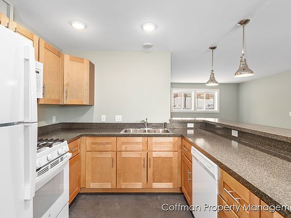 3rd image of 810 Benson Ave NE #806
