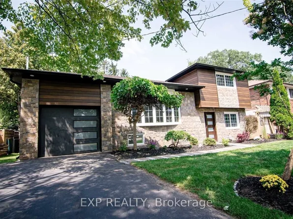 2117 Bridge Rd, Oakville, ON L6L 2E8
