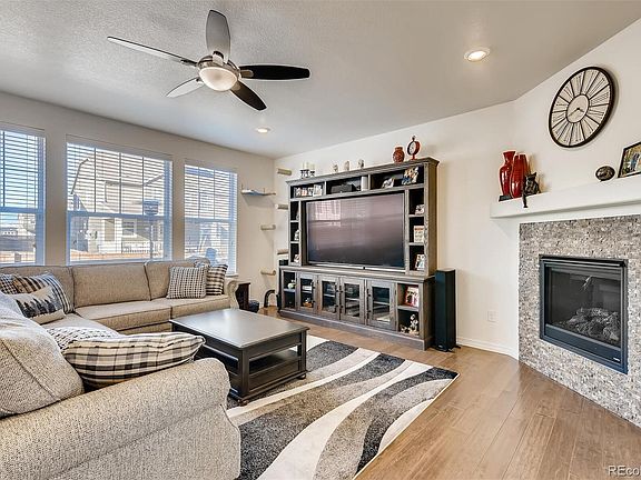 3rd image of 14135 Grape St