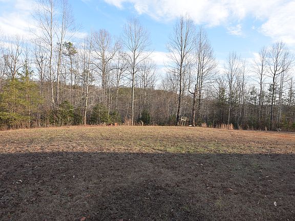 5th image of 743 Rosebush Trl