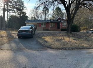 115 Melrose Dr, Lagrange, GA 30241