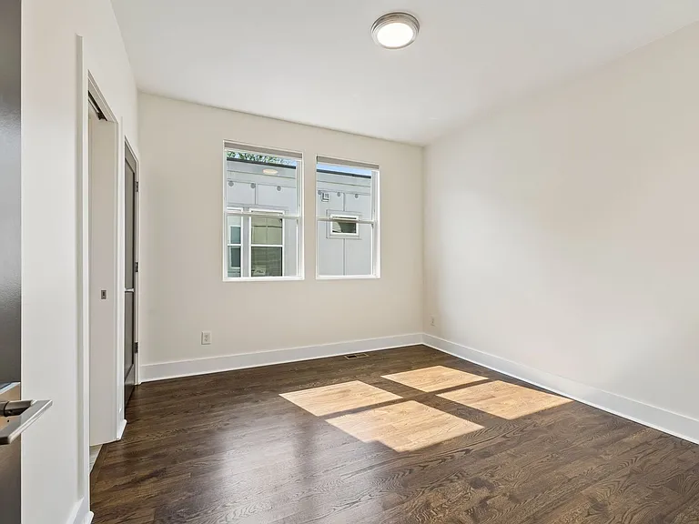 2320 Dalebrook Ct — Photo 27