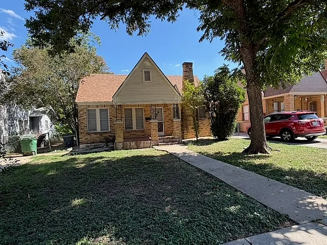 3 bed, 1300 sqft, $1,500 — Photo 2