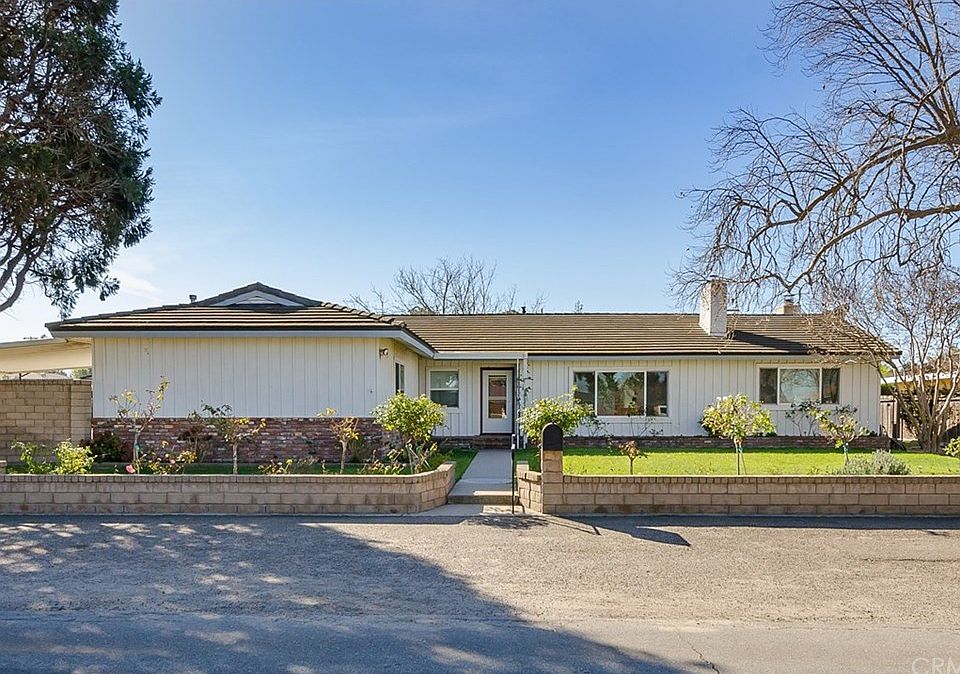 1st image of 330 Harsin Ln