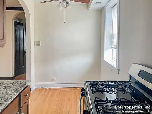 4th image of 3624 N Marshfield Ave #2F