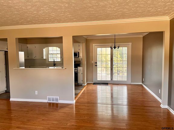 3rd image of 5814 S 92nd Cir