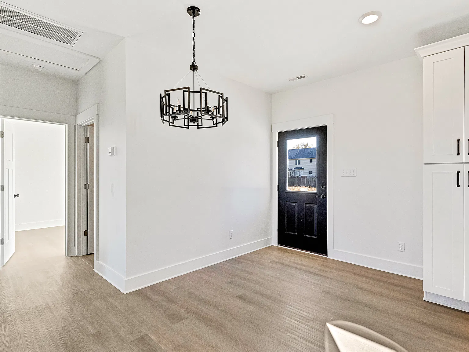 8003 Walnut Grove Rd — Photo 4