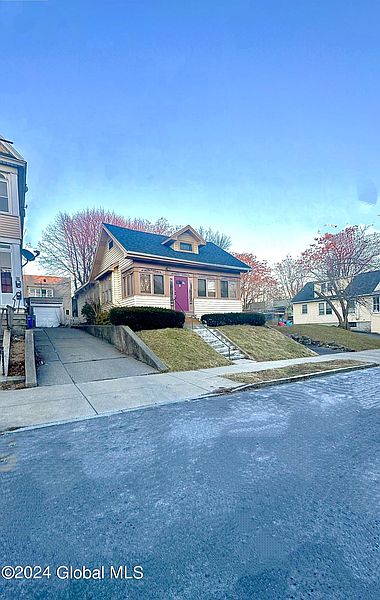 5th image of 59 Benson Street