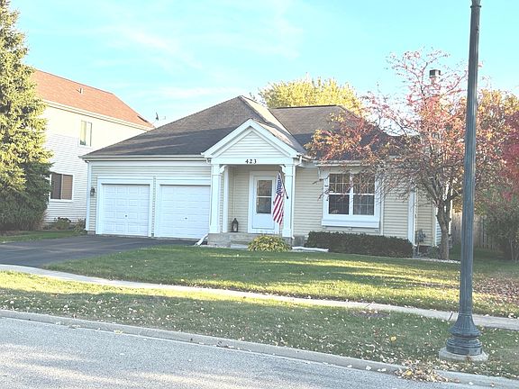 3rd image of 423 W Savoy Dr