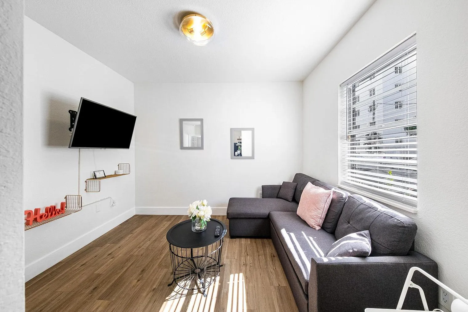 1 bed, 1.0 bath, 495 sqft, $4,350 — Photo 3